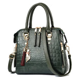 Luxury Crocodile Pattern Handbag for Women | Winter New PU Leather Tassel Shoulder Bag (Brands Design Handle Bag, Lady Purse)