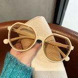 KLASSNUM Women Square Frame Fashion Sunglasses Brand Vintage Travel Sun Glasses Female Eyewear Anti-Glare Driving Sun Glasses